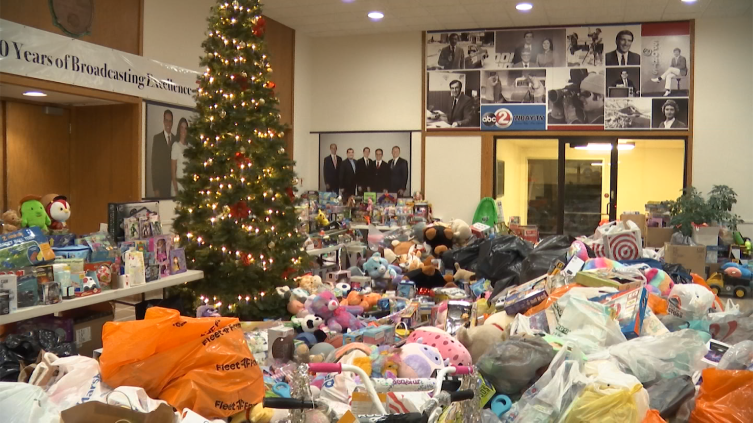 WBAYTV helps gather toys for tots Wisconsin Broadcasters Association
